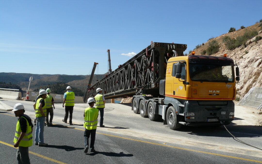 5 errores invisibles que se cometen en fase previa de maniobra crítica con grúa