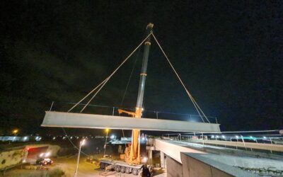 Cómo evitar retrasos en obra por una mala planificación del izado: Fases clave y checklist para coordinar grúa, transporte y montaje