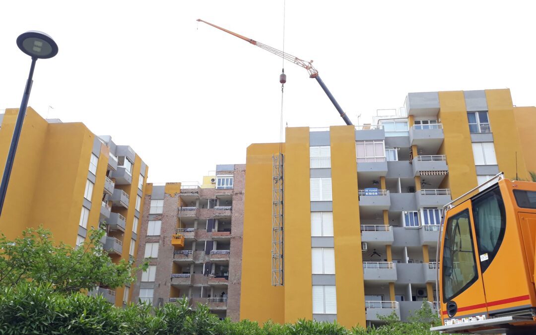 Lo que un jefe de obra espera de un proveedor de grúas (y cómo lo superamos en Rigar)